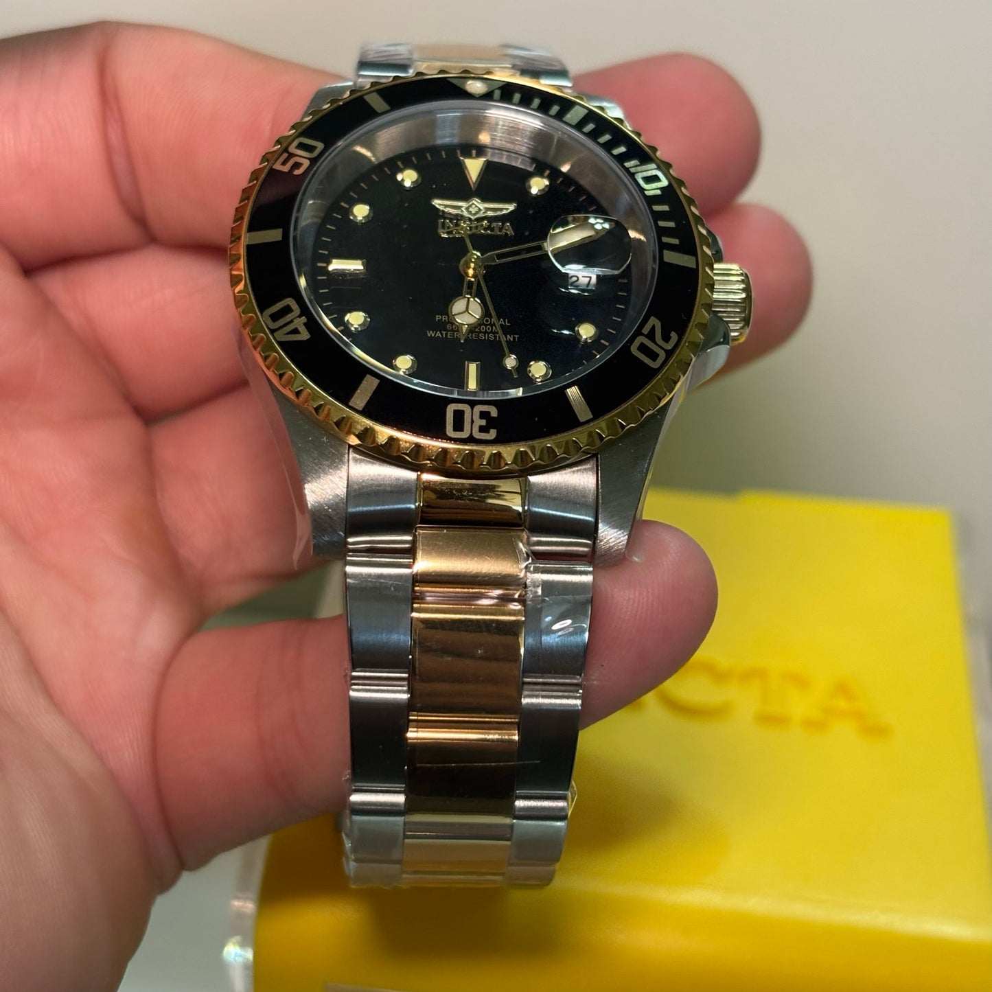 Invicta Pro Diver 37158 Men's Quartz Dive Watch 40mm Two Tone Stainless Steel Black Dial 200M Water Resistant
