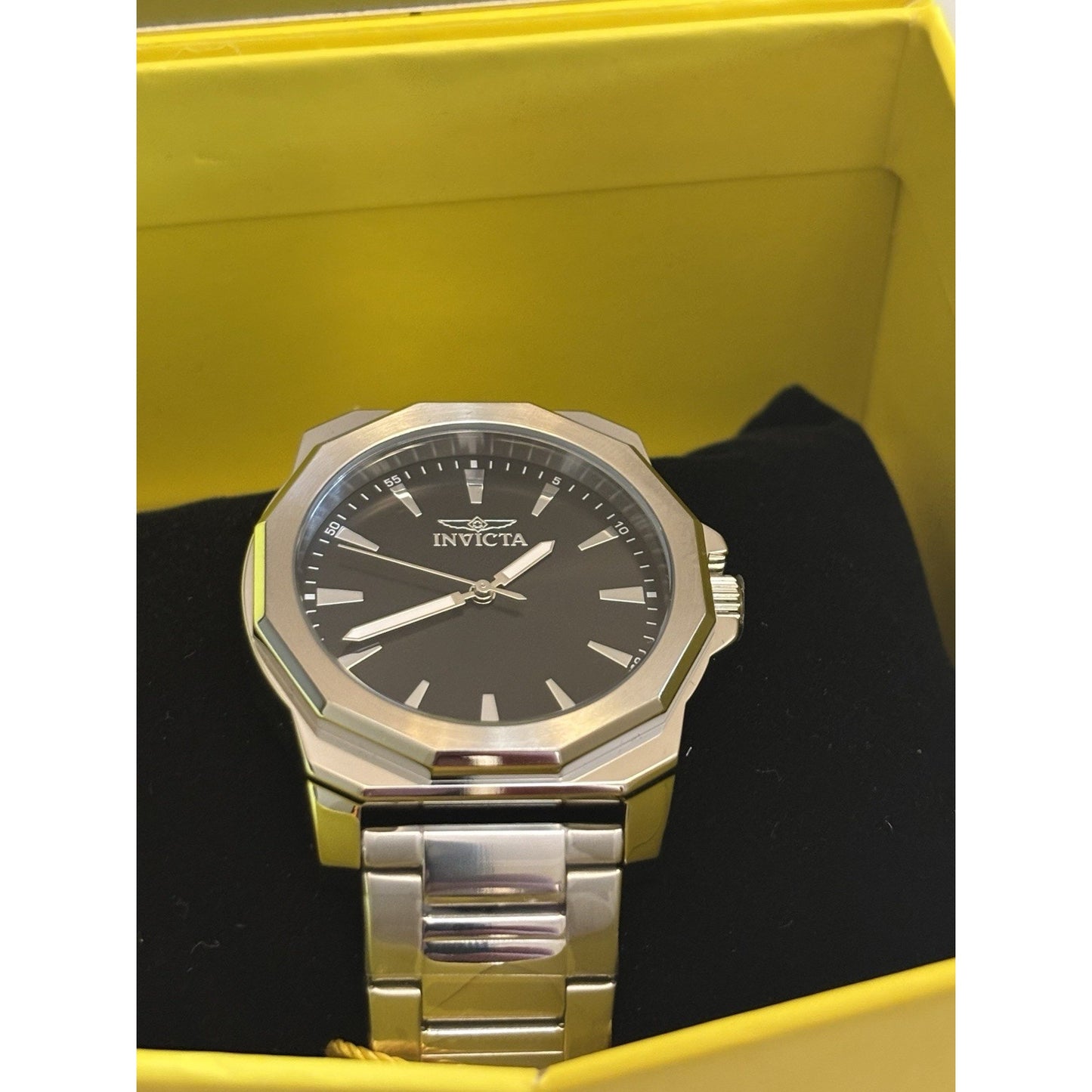 Invicta Speedway 46831 42mm Steel Black Dial Quartz New In Original Box and Tag