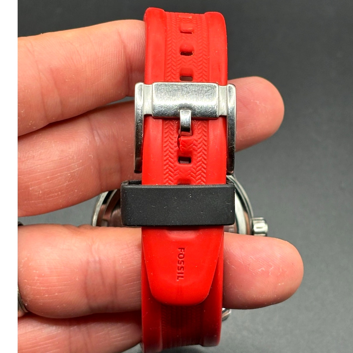 Fossil Kipton BQ1061 Black Dial Red Silicone Strap Multifunction Watch 42mm