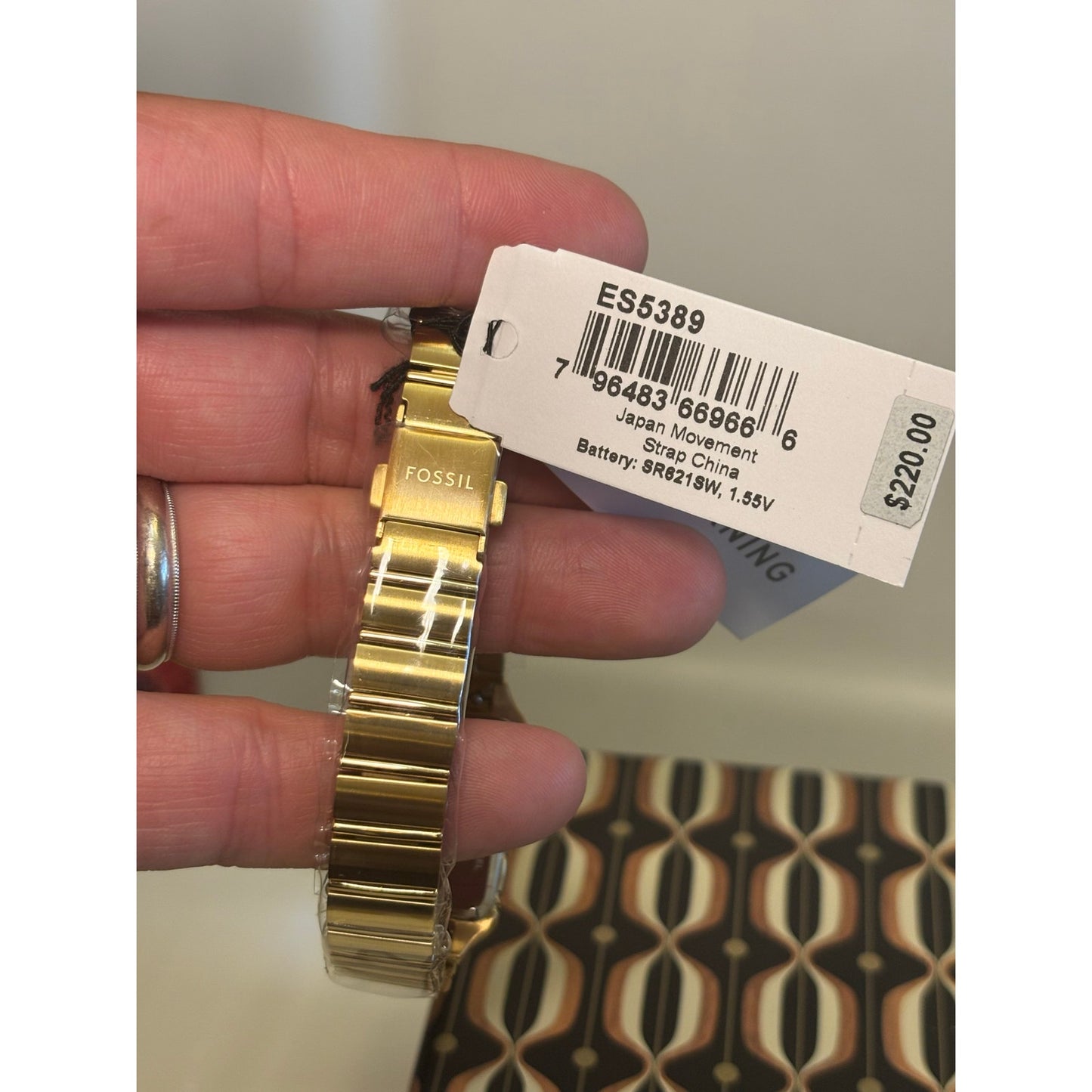 Fossil Raquel ES5389 — All-Gold Tone, 23 mm Rectangular