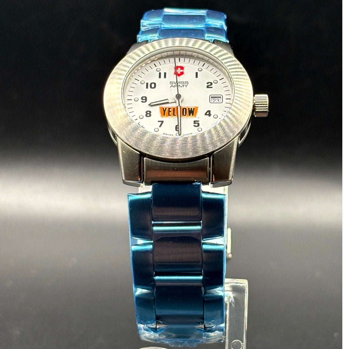 Victorinox Swiss Army Field Watch White Dial Stainless Steel 100M NIB