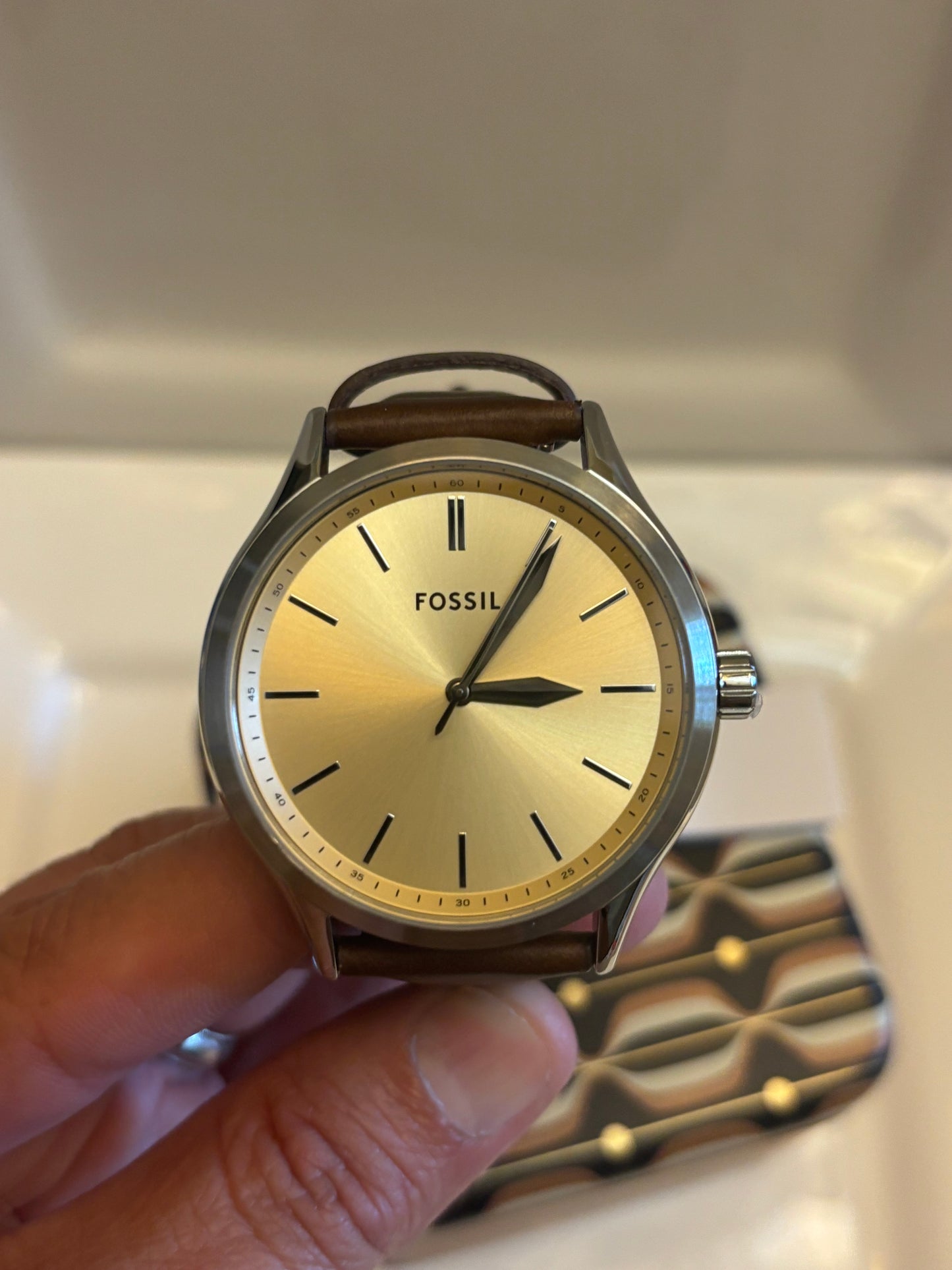 Fossil Fenmore BQ2865 – 44mm Cream Dial, Brown Leather, Quartz Three-Hand