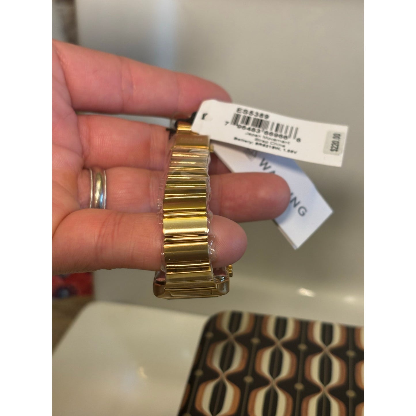 Fossil Raquel ES5389 — All-Gold Tone, 23 mm Rectangular