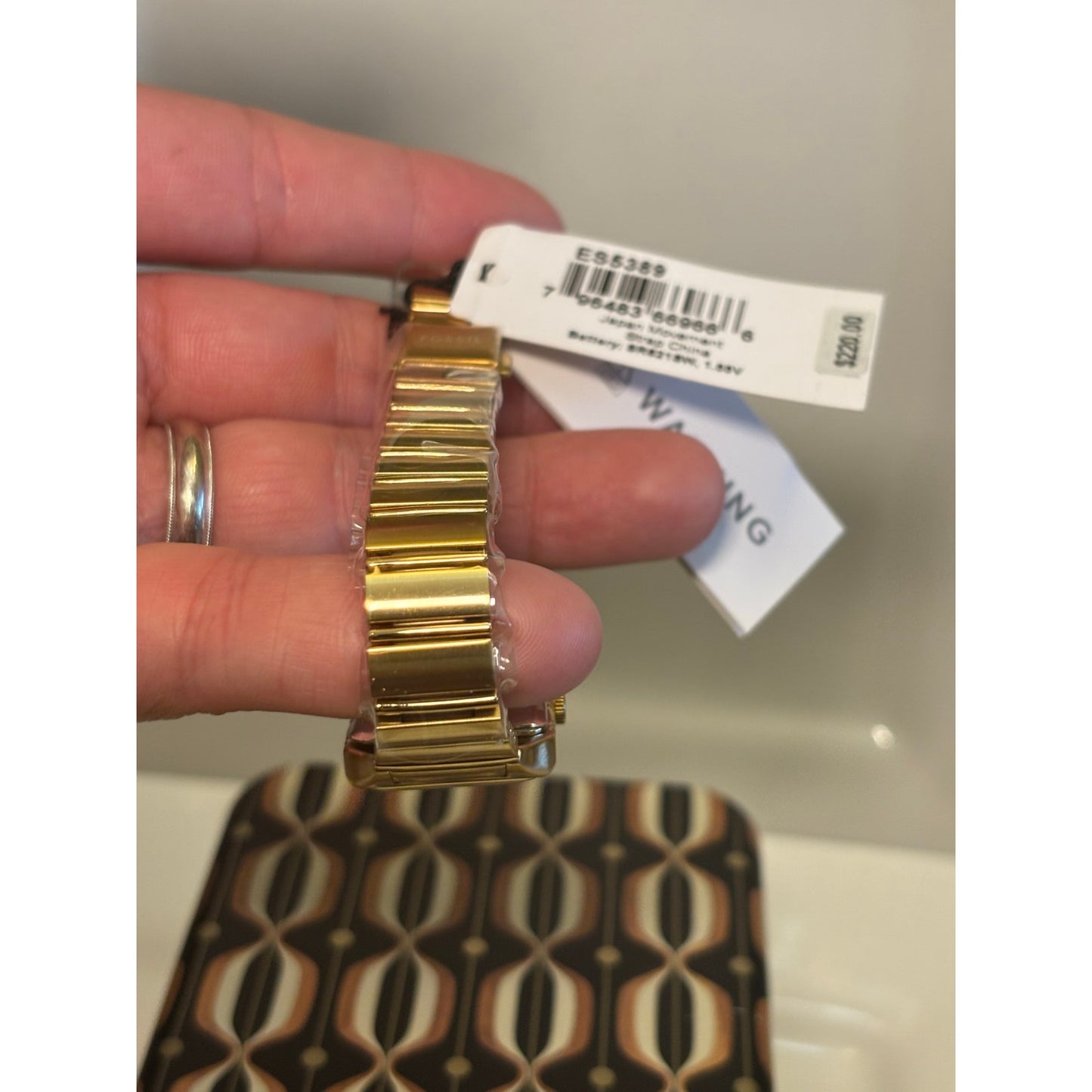 Fossil Raquel ES5389 — All-Gold Tone, 23 mm Rectangular