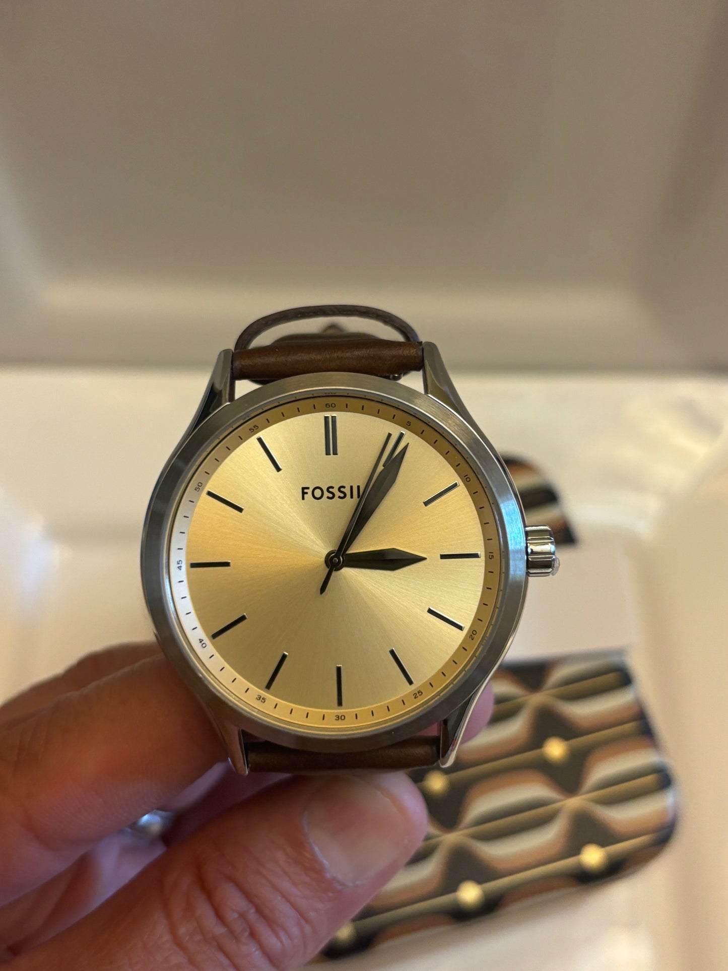 Fossil Fenmore BQ2865 – 44mm Cream Dial, Brown Leather, Quartz Three-Hand