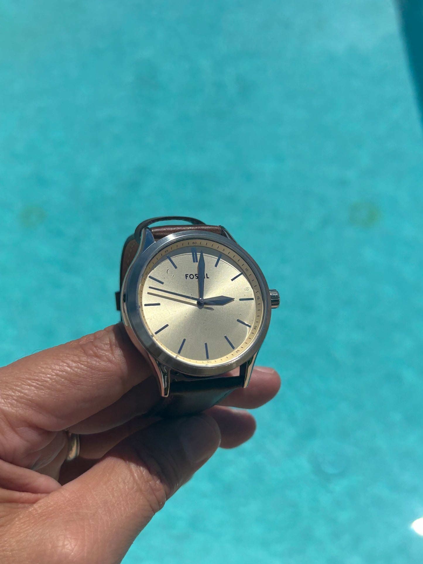 Fossil Fenmore BQ2865 – 44mm Cream Dial, Brown Leather, Quartz Three-Hand