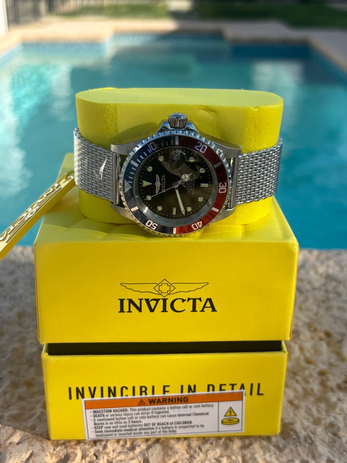 Invicta Pro Diver 47721 Automatic Pepsi Bezel Mesh Bracelet – Men’s 200m Dive Watch