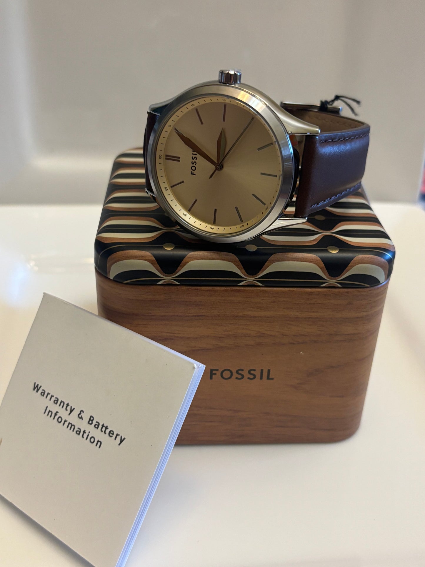 Fossil Fenmore BQ2865 – 44mm Cream Dial, Brown Leather, Quartz Three-Hand