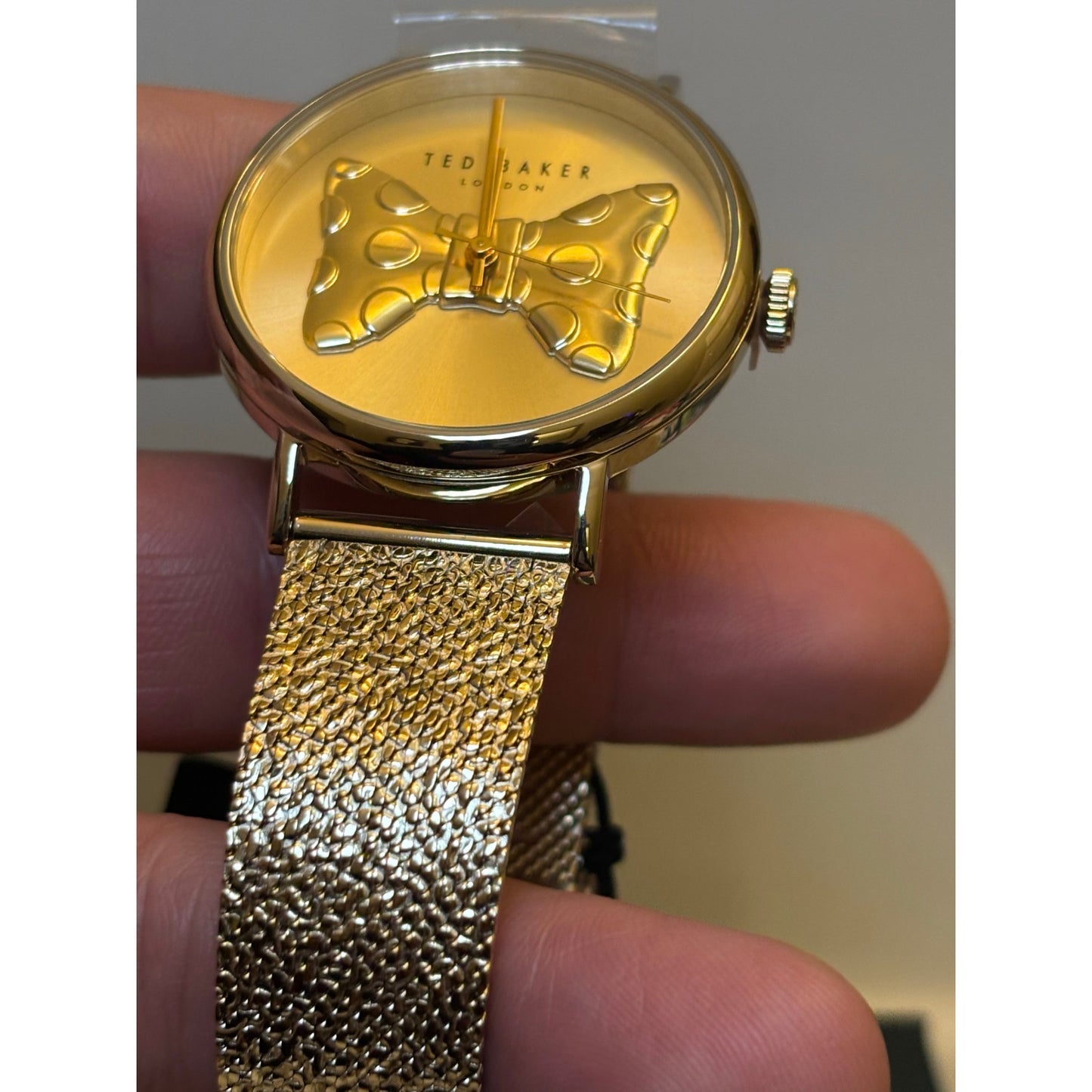 Ted Baker Phylipa BKPPHS303G – Gold-Tone Bow-Tie Dial, Stainless Steel