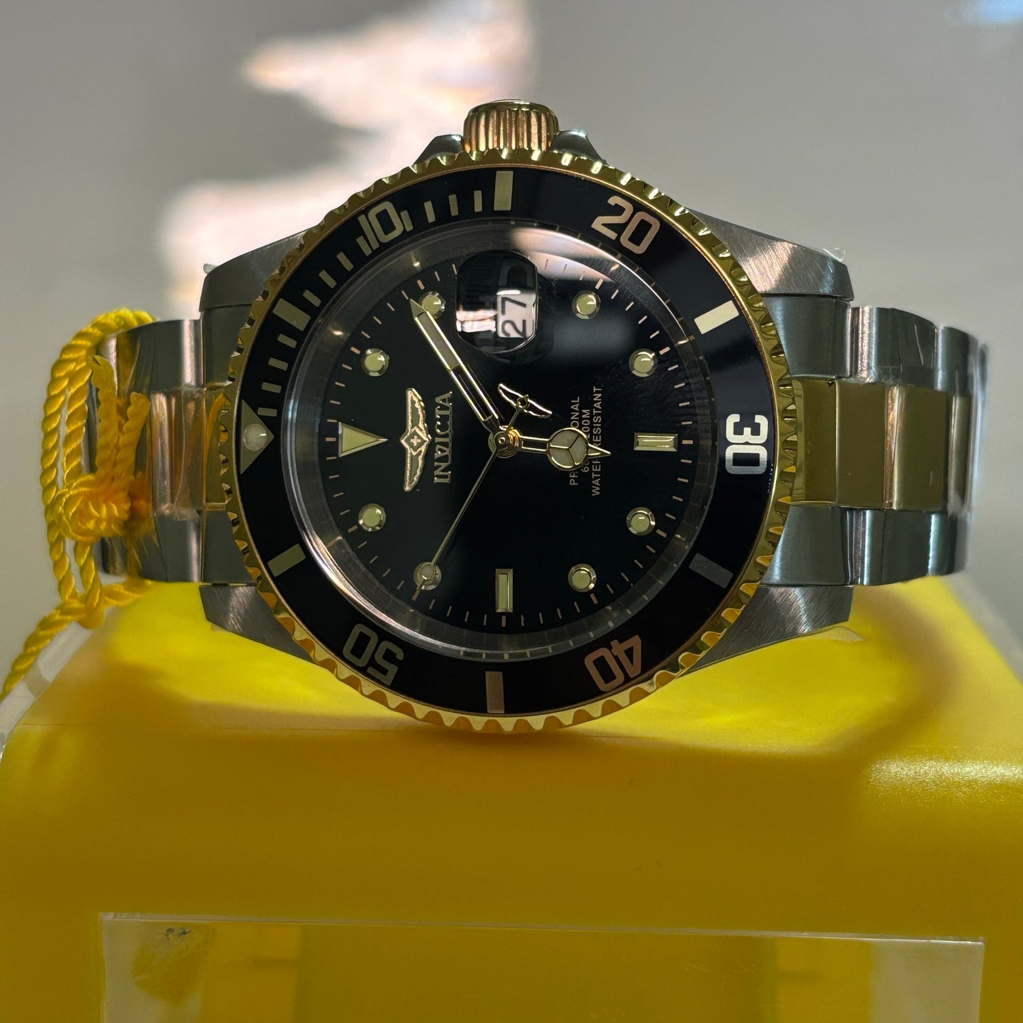 Invicta Pro Diver 37158 Men's Quartz Dive Watch 40mm Two Tone Stainless Steel Black Dial 200M Water Resistant