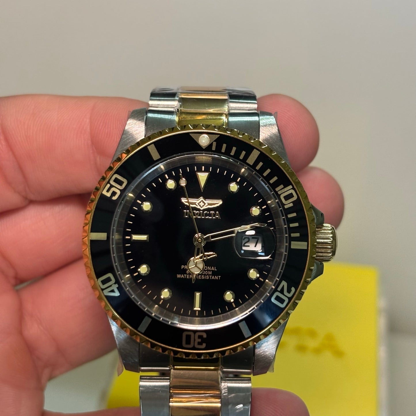 Invicta Pro Diver 37158 Men's Quartz Dive Watch 40mm Two Tone Stainless Steel Black Dial 200M Water Resistant