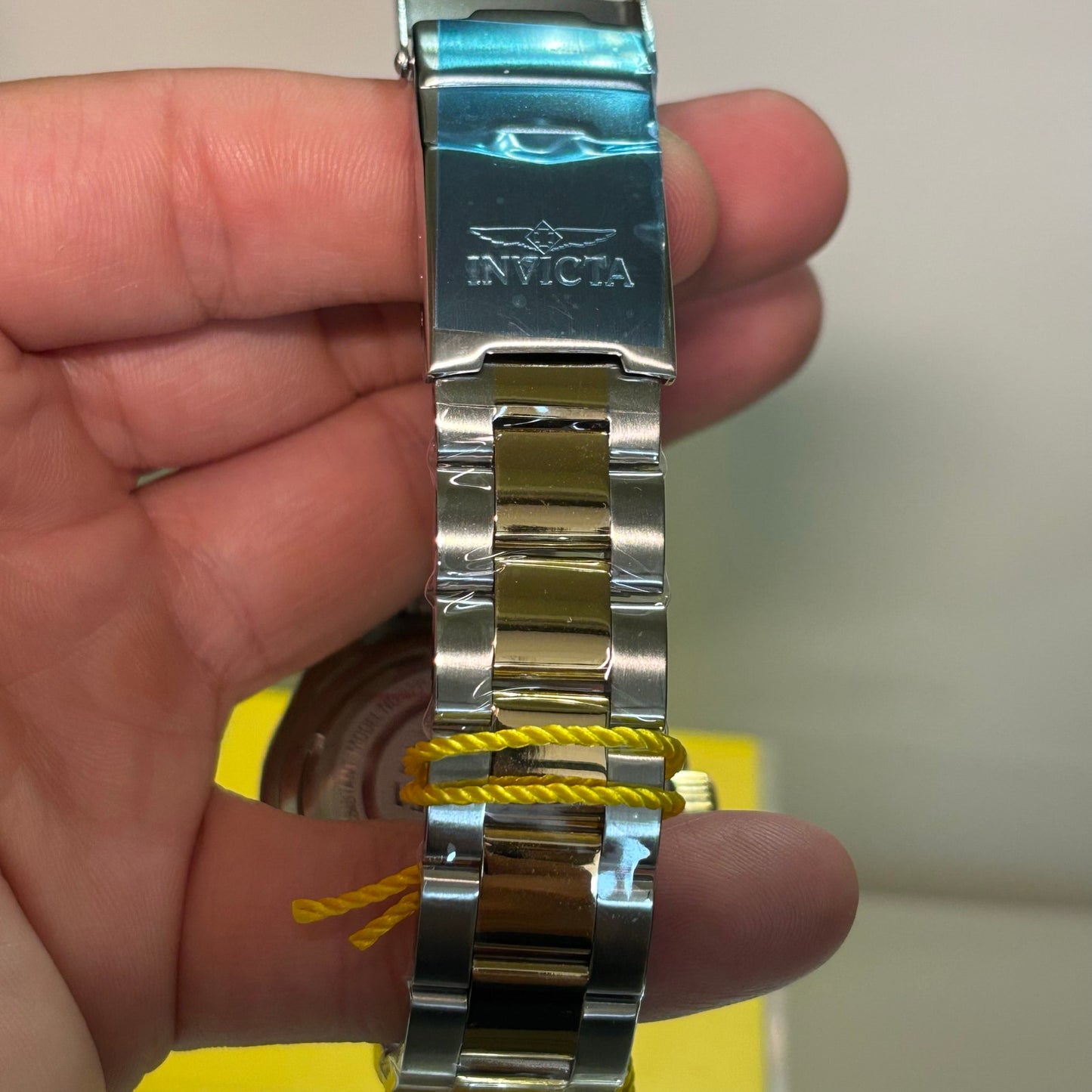 Invicta Pro Diver 37158 Men's Quartz Dive Watch 40mm Two Tone Stainless Steel Black Dial 200M Water Resistant