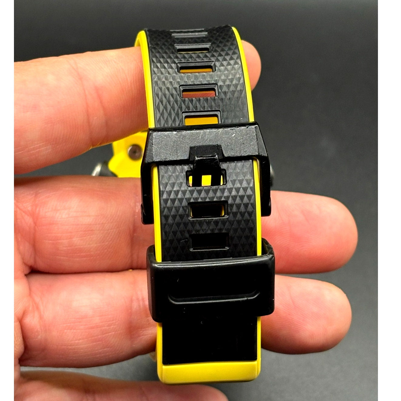 Casio G-Shock GA-2000-1A9 Carbon Core Guard 200M Yellow Black Men’s Watch