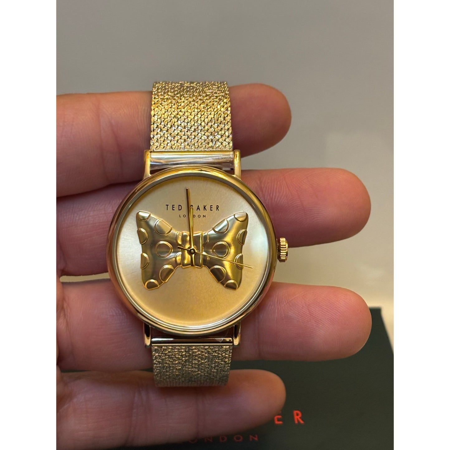 Ted Baker Phylipa BKPPHS303G – Gold-Tone Bow-Tie Dial, Stainless Steel