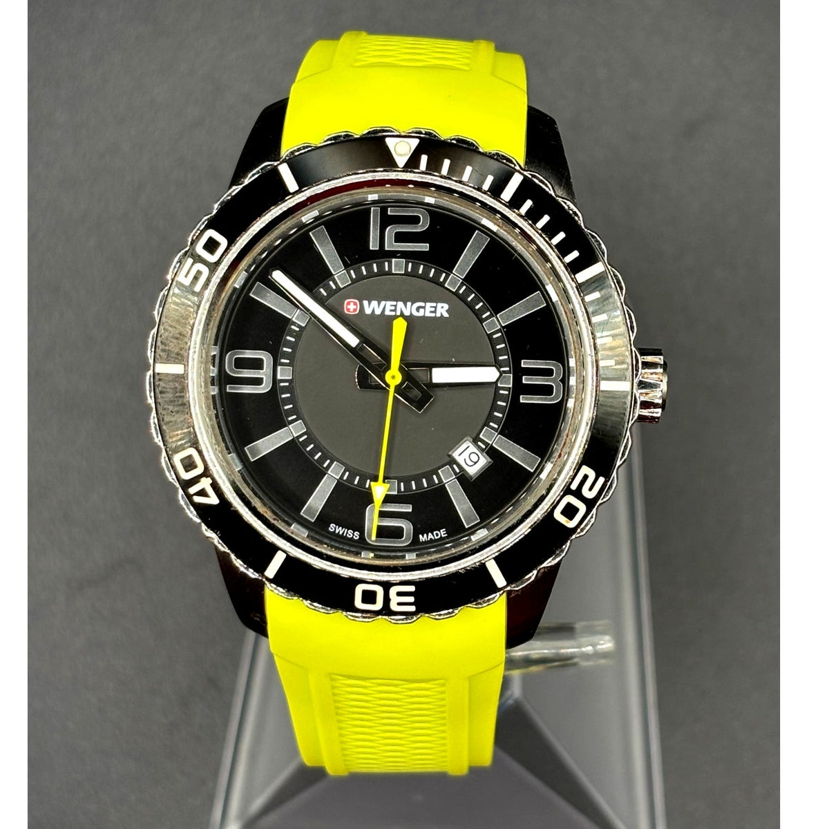 Wenger Roadster 01.0851.115 Swiss Made 45mm Black Dial Yellow Silicone Watch