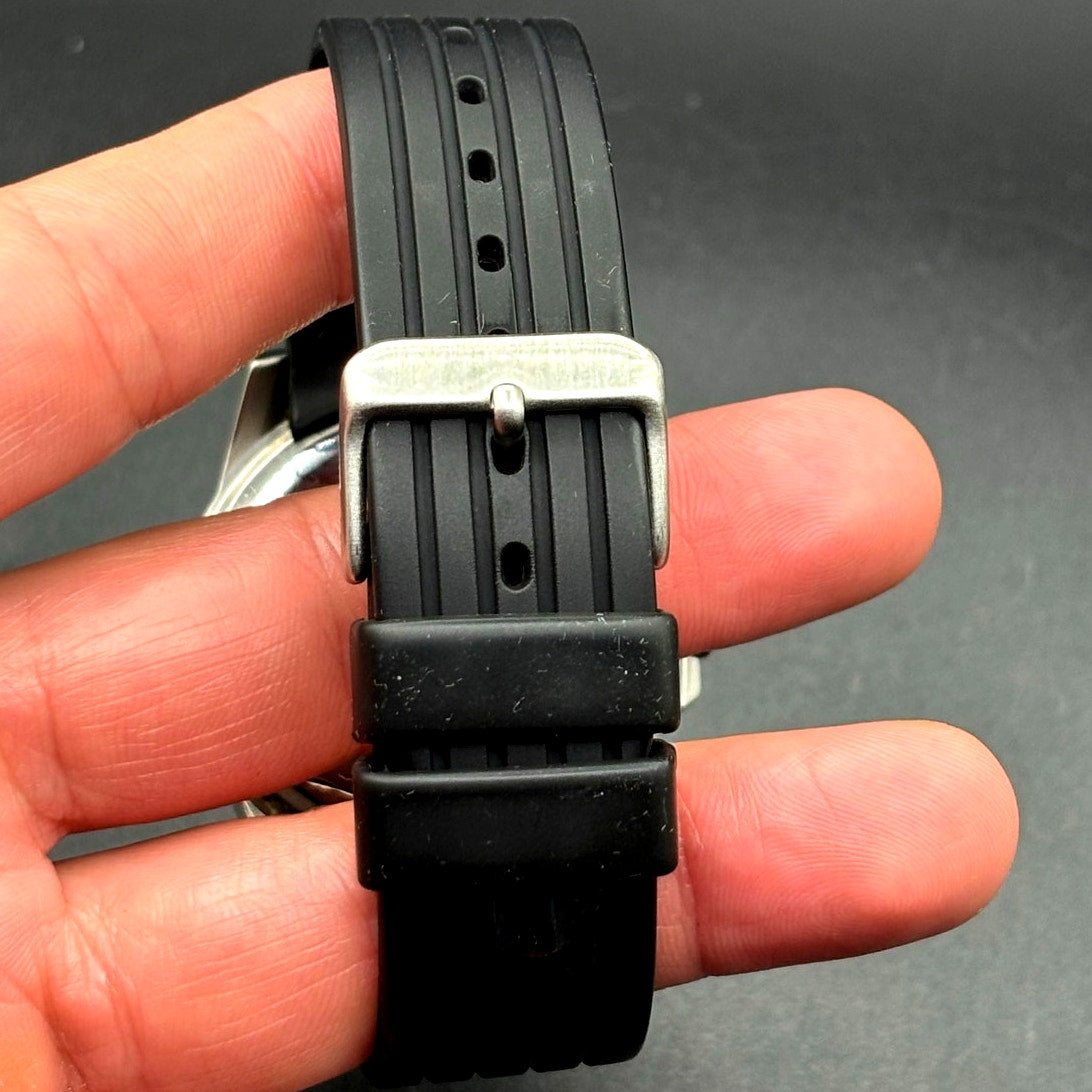 GUESS W85027G3 Men's Multifunction Clear Bezel Black Silicone Strap 44mm Watch