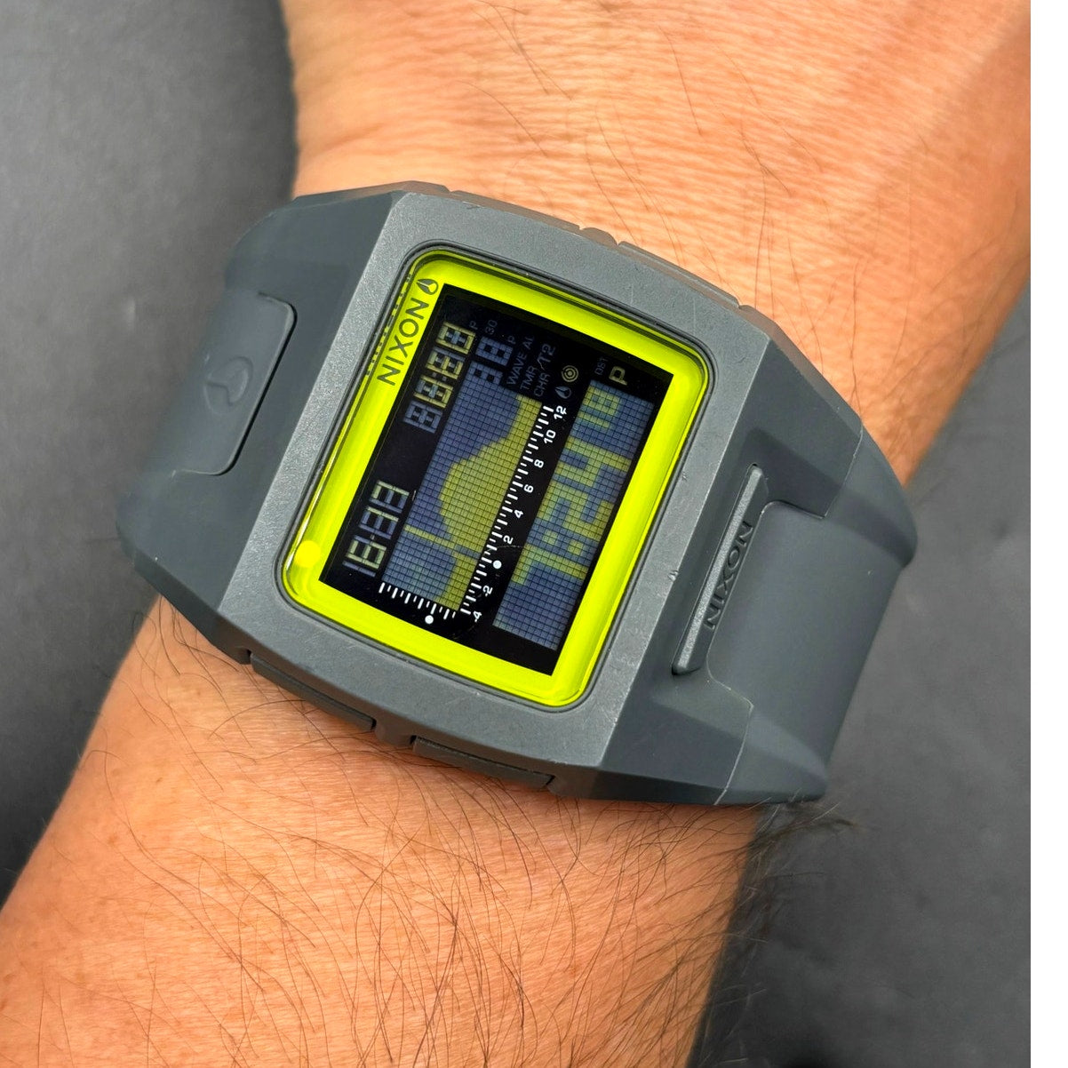 Nixon Lodown II Digital Tide Watch Gray Yellow Surf 100M Box Manual