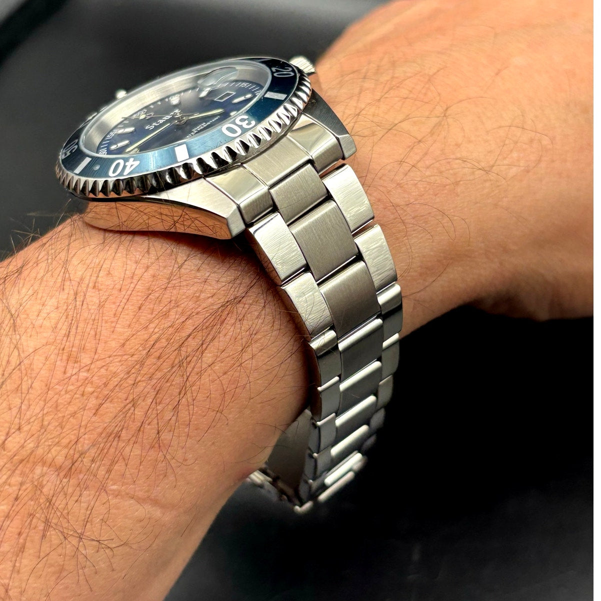 Stauer 29221 Excursion Dive Blue Dial 20 ATM Stainless Steel Date Men's Watch