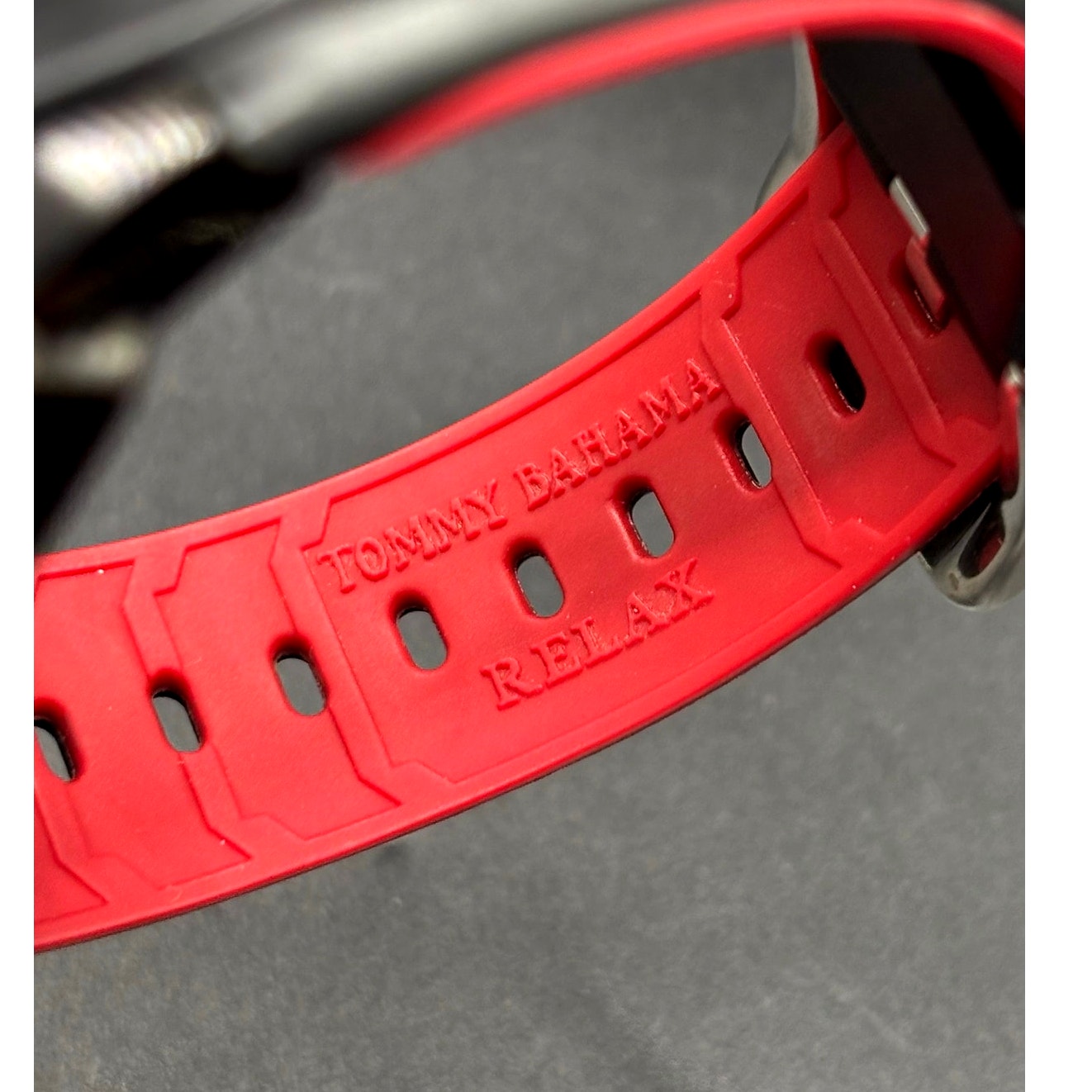 Tommy Bahama Relax TBRLX1033-A126 Reef Diver Black Red Silicone Men’s Watch