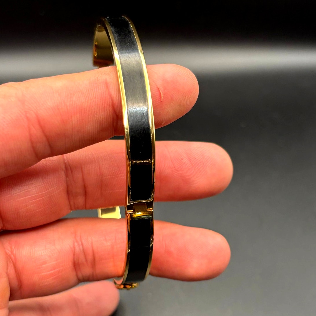 Coach 408104GLD001 Thin Enamel Signature Push Hinged Bangle Gold/Black NWT