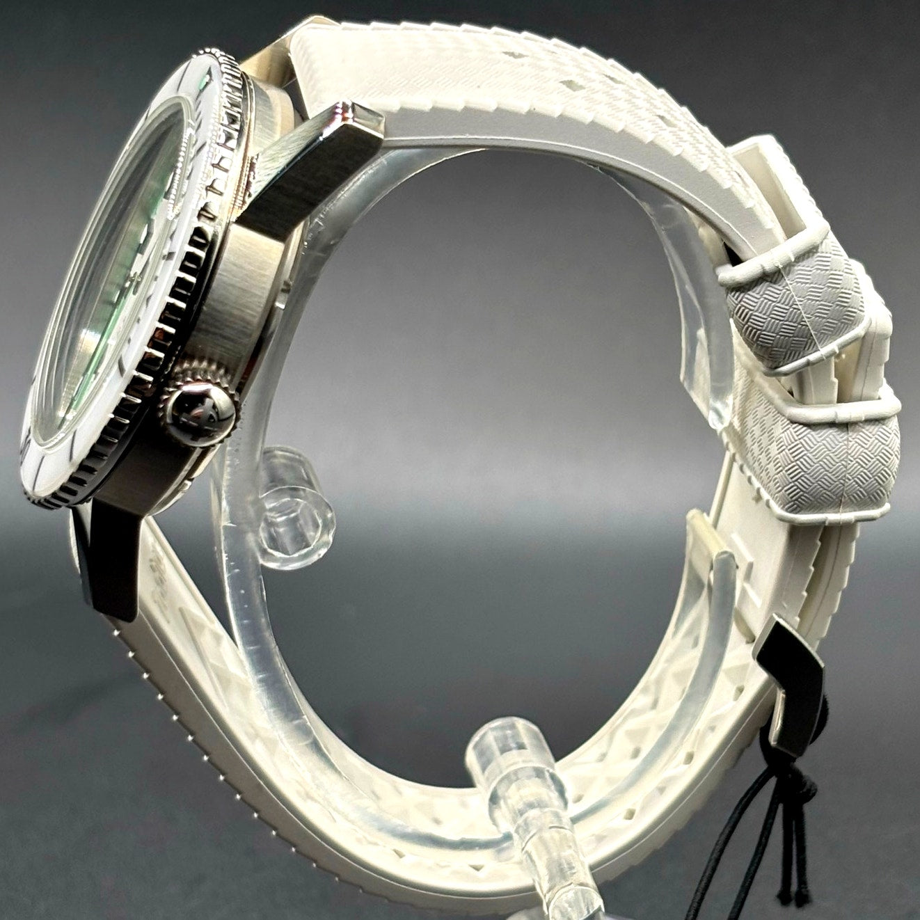 Zodiac Super Sea Wolf ZO9309 Automatic Compression Diver COSC Men”s Watch NIBWT
