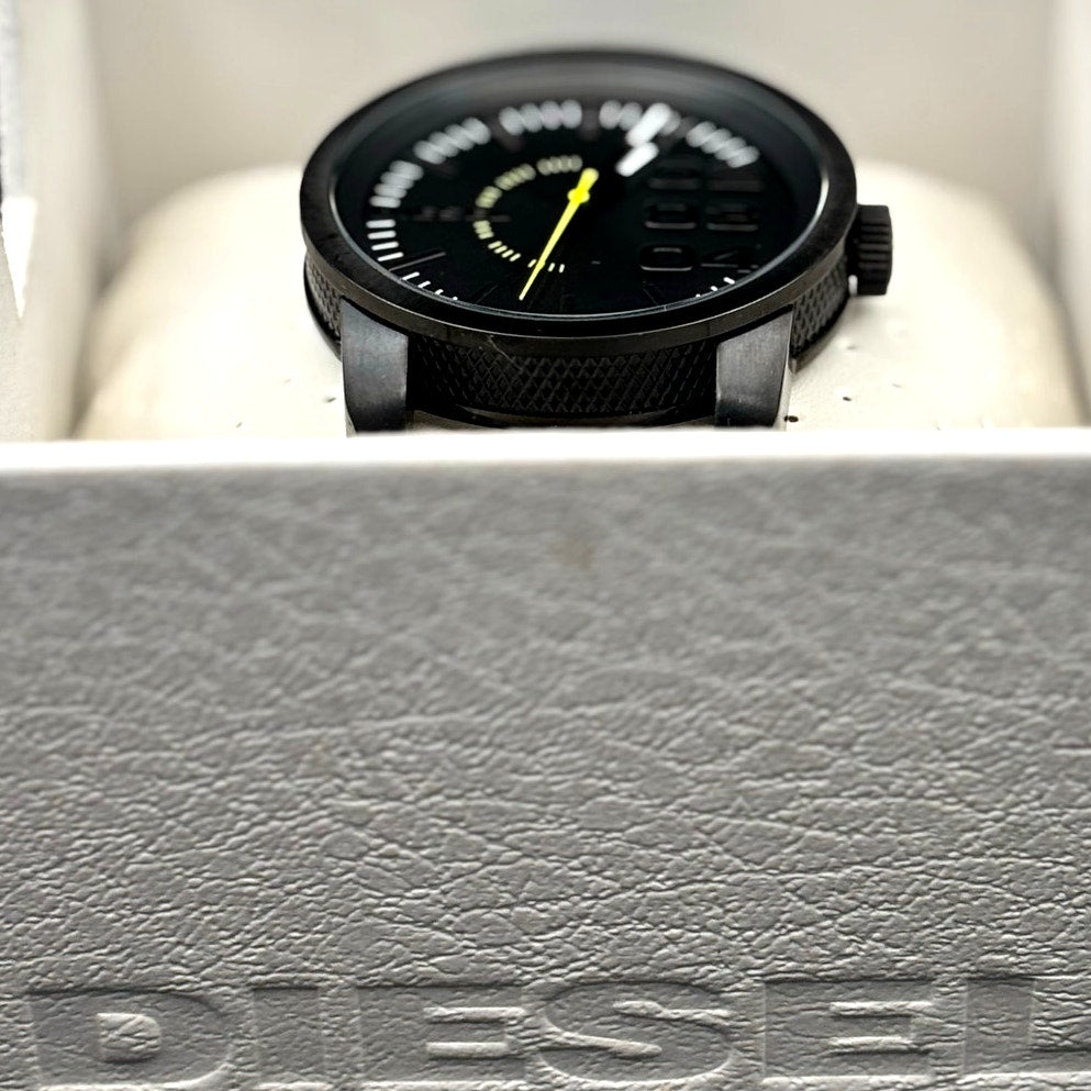 Diesel Double Down DZ1664 Mens Watch Camo Leather Strap Black Dial 46mm NIBWT
