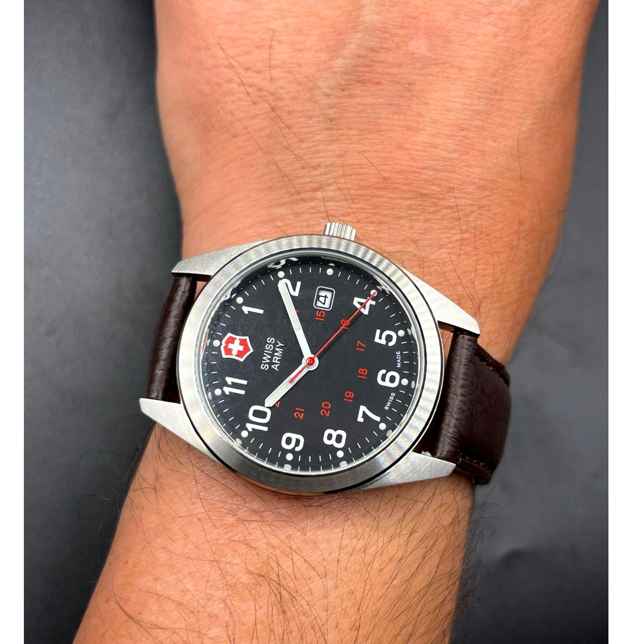 Victorinox Swiss Army Garrison 241083 Black Dial 40mm Leather Watch