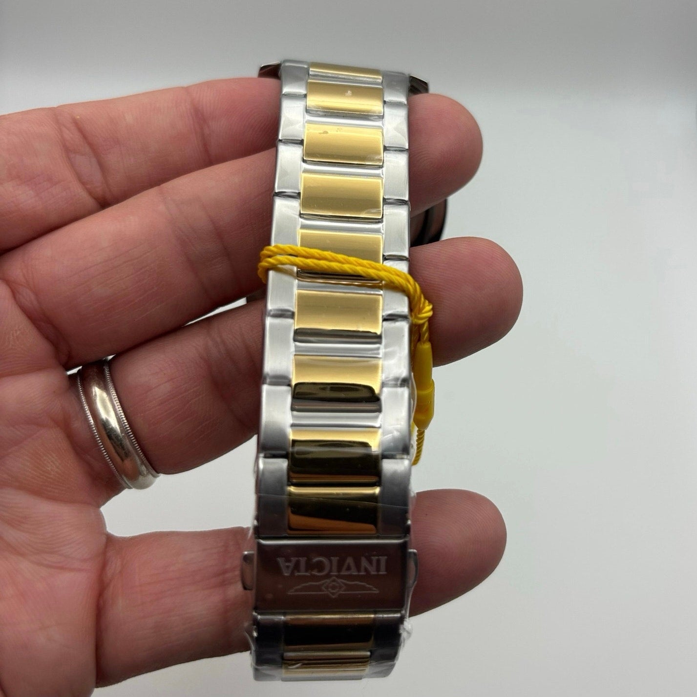 Invicta Speedway 49329 Mens 42mm Two Tone Stainless Steel Quartz Watch BNWT