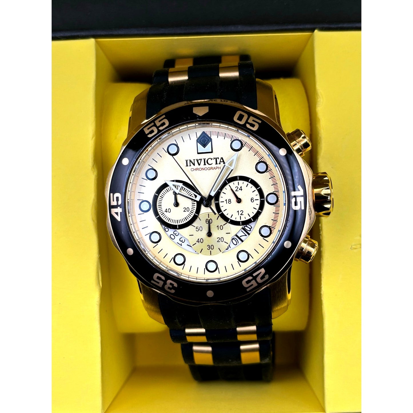 Invicta Pro Diver 17566 Men’s Chronograph Black & Gold Silicone Strap Watch NIB