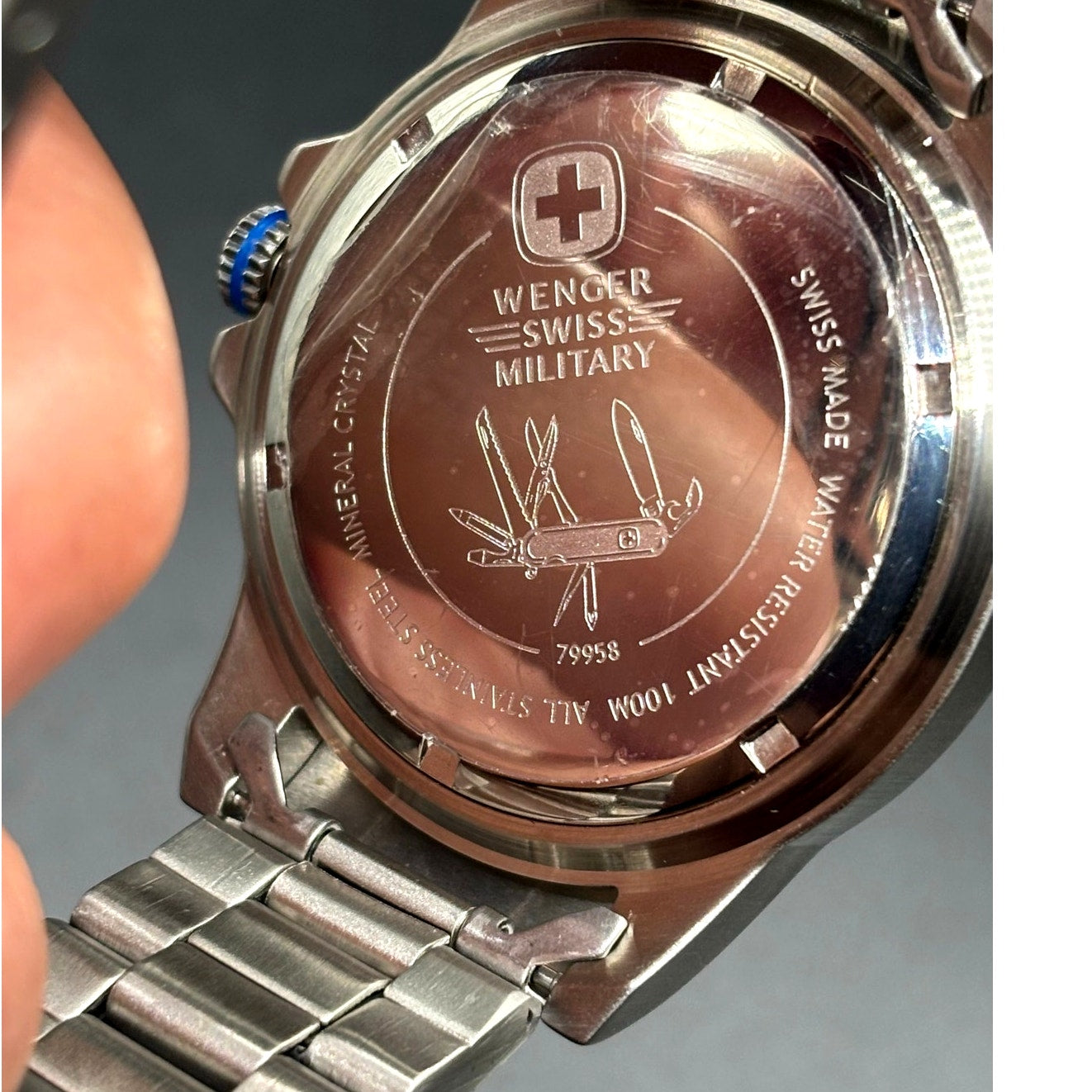 Wenger 79958 Swiss Military Blue Dial Stainless Steel 100M Men's Watch NOS