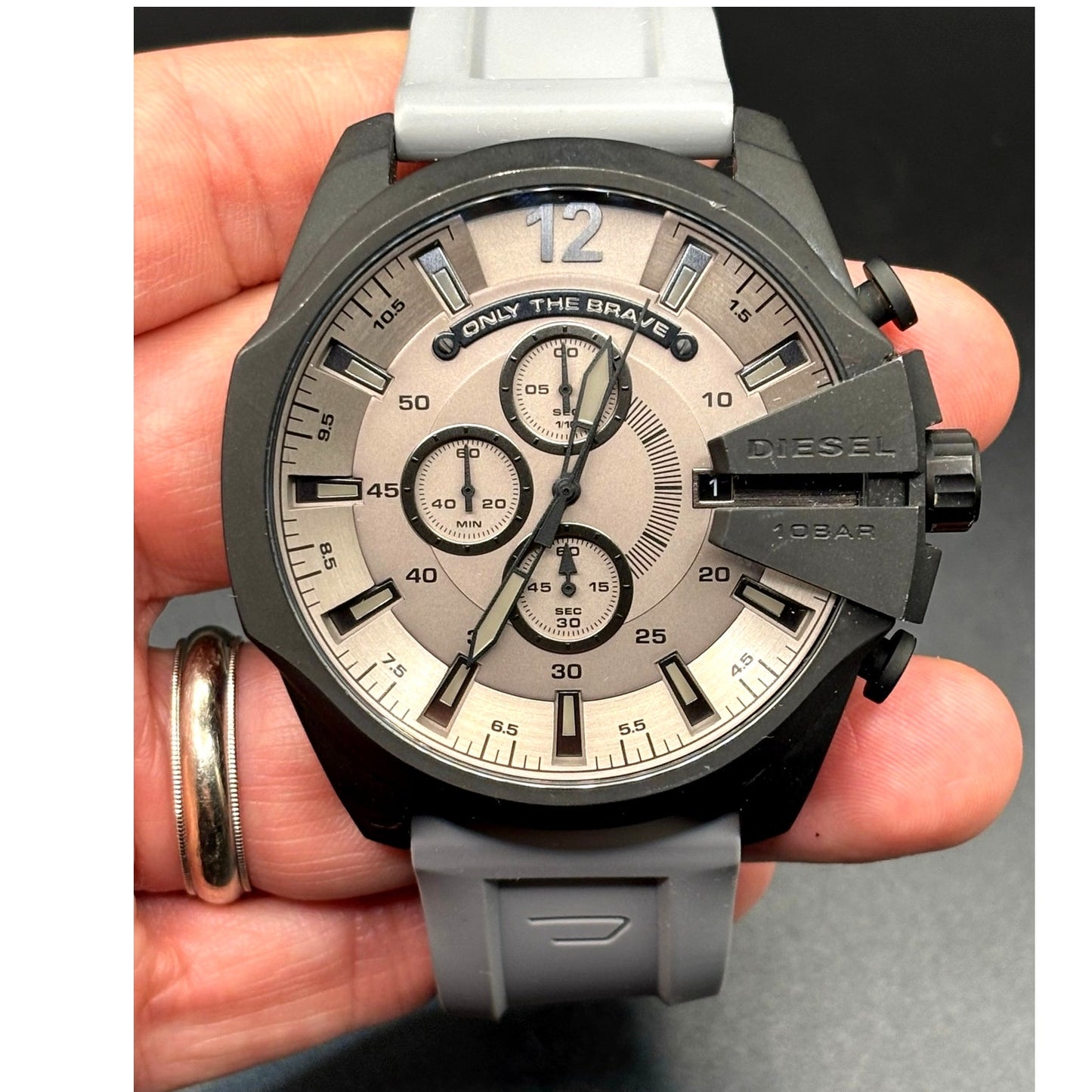 Diesel DZ4496 Mega Chief Men’s Chronograph Gray Dial Silicone Strap 51mm Watch
