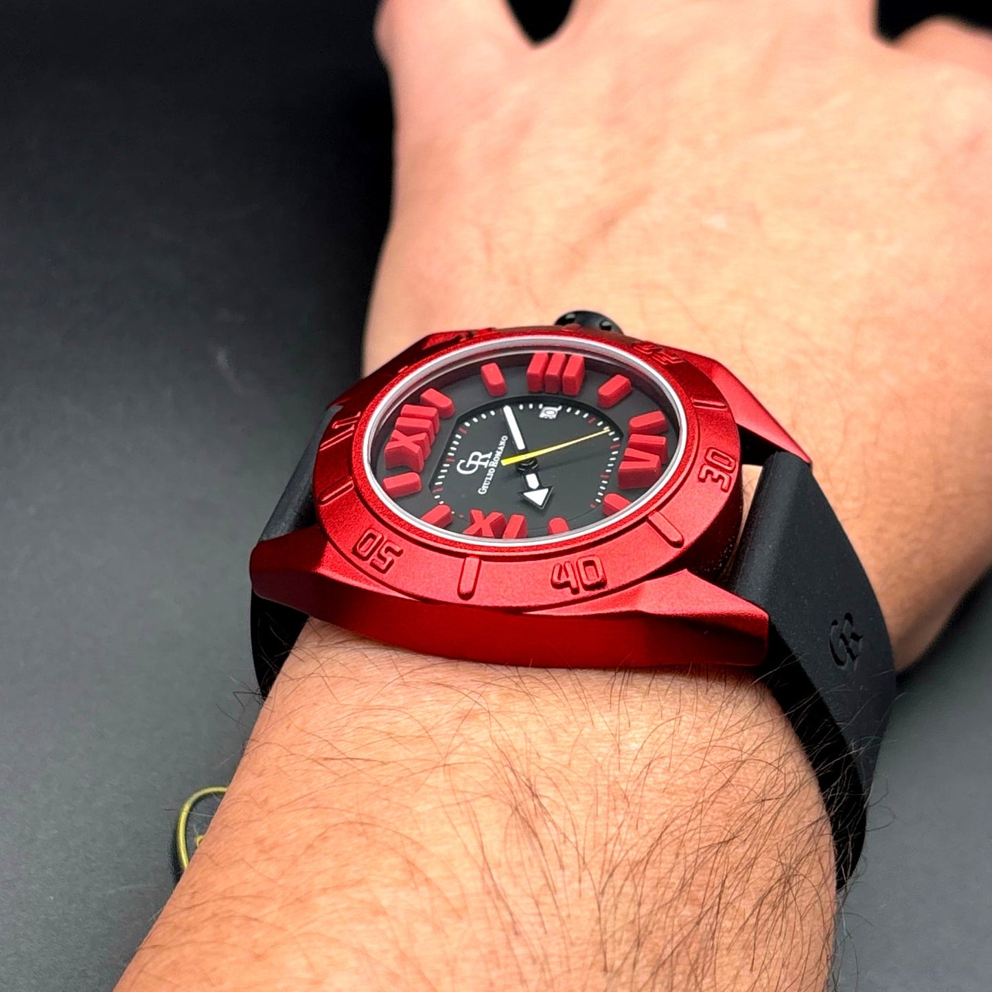 Giulio Romano Men’s Termoli GR-6000-17-004 Red Bezel Black Rubber Watch LNIB