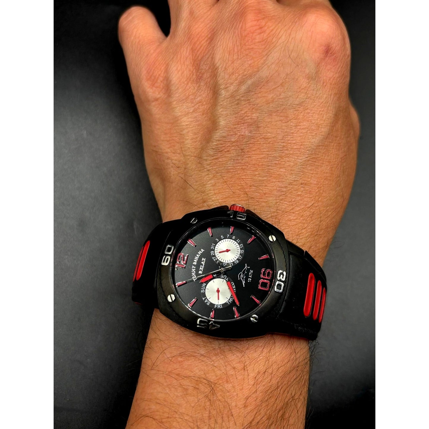 Tommy Bahama Relax TBRLX1033-A126 Reef Diver Black Red Silicone Men’s Watch
