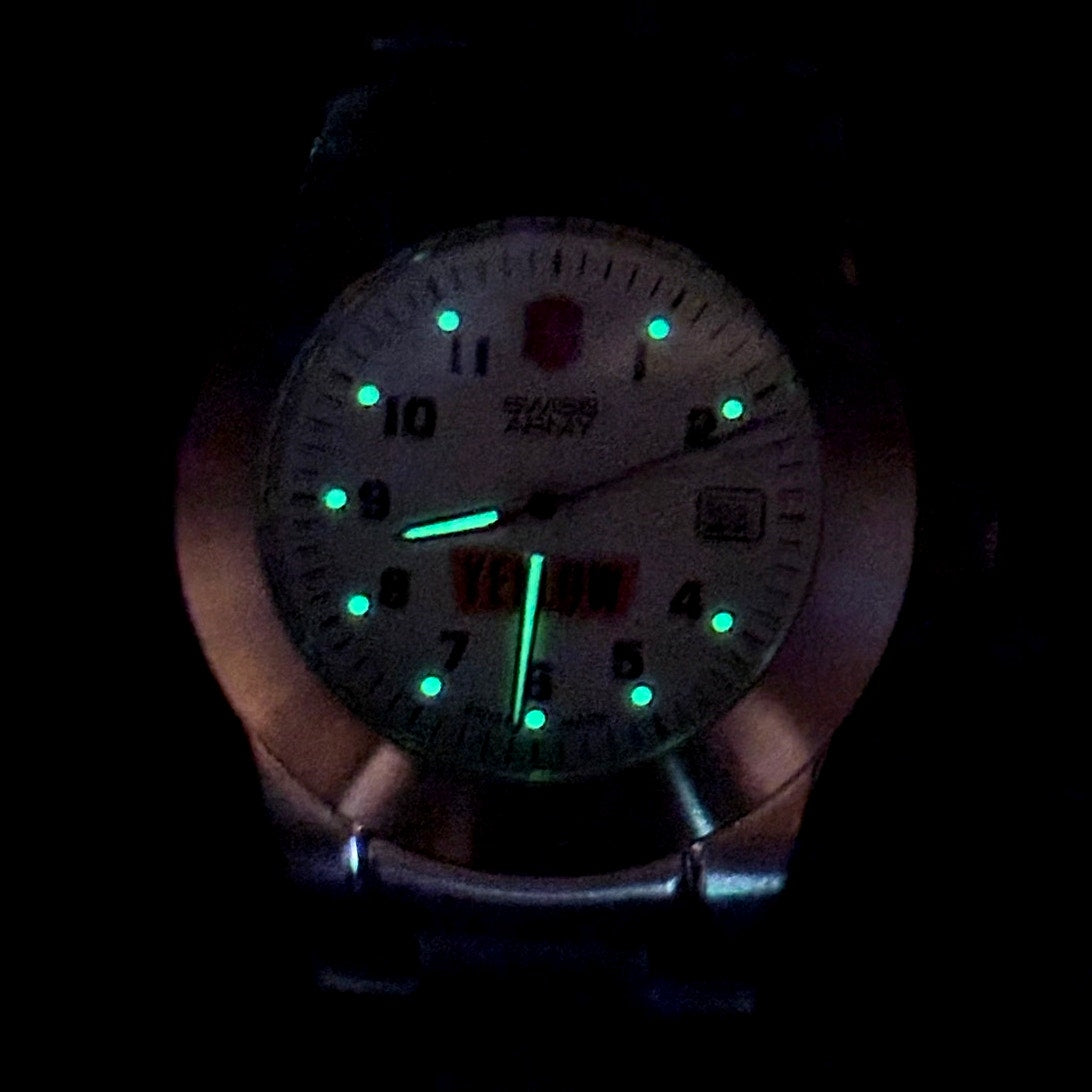 Victorinox Swiss Army Field Watch White Dial Stainless Steel 100M NIB