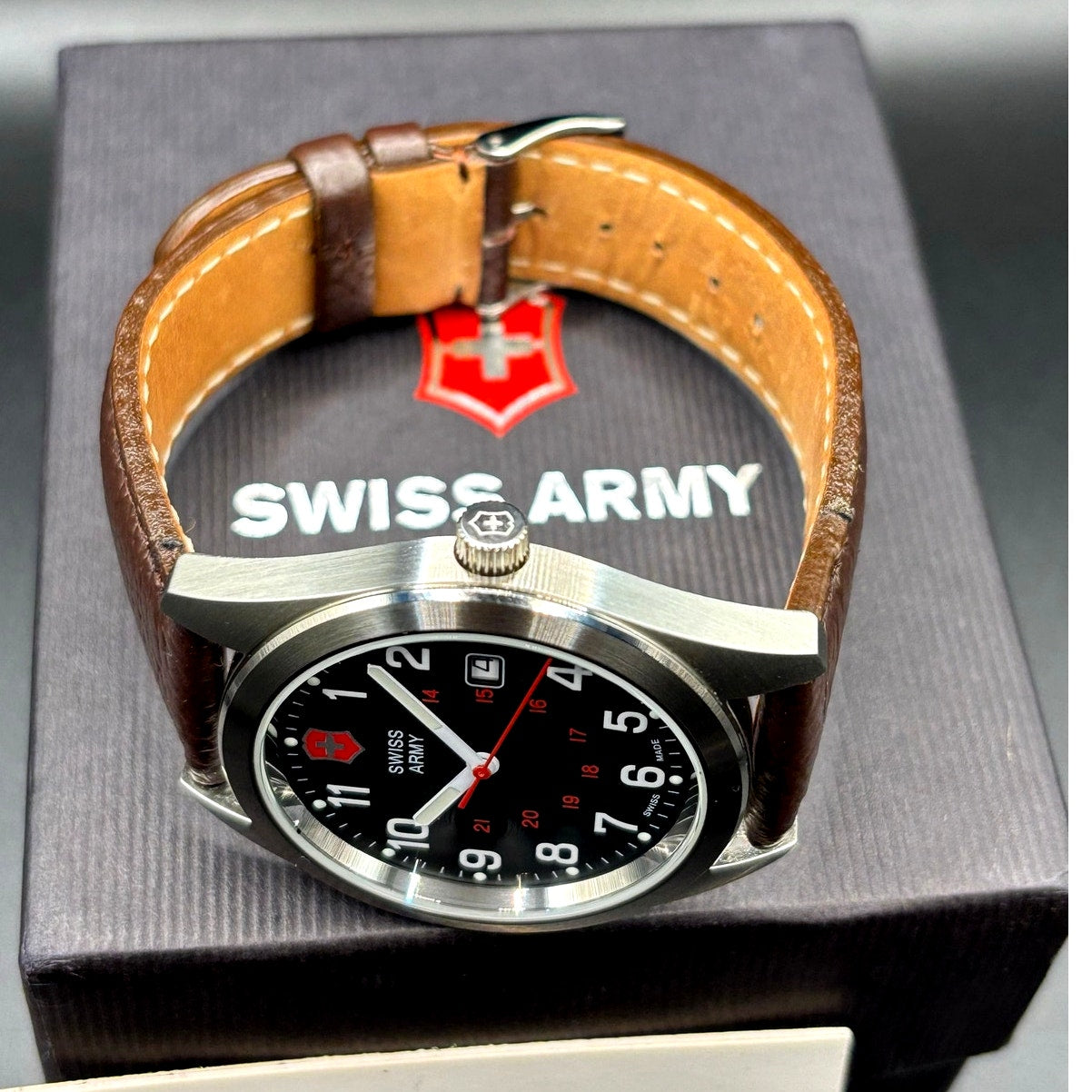 Victorinox Swiss Army Garrison 241083 Black Dial 40mm Leather Watch