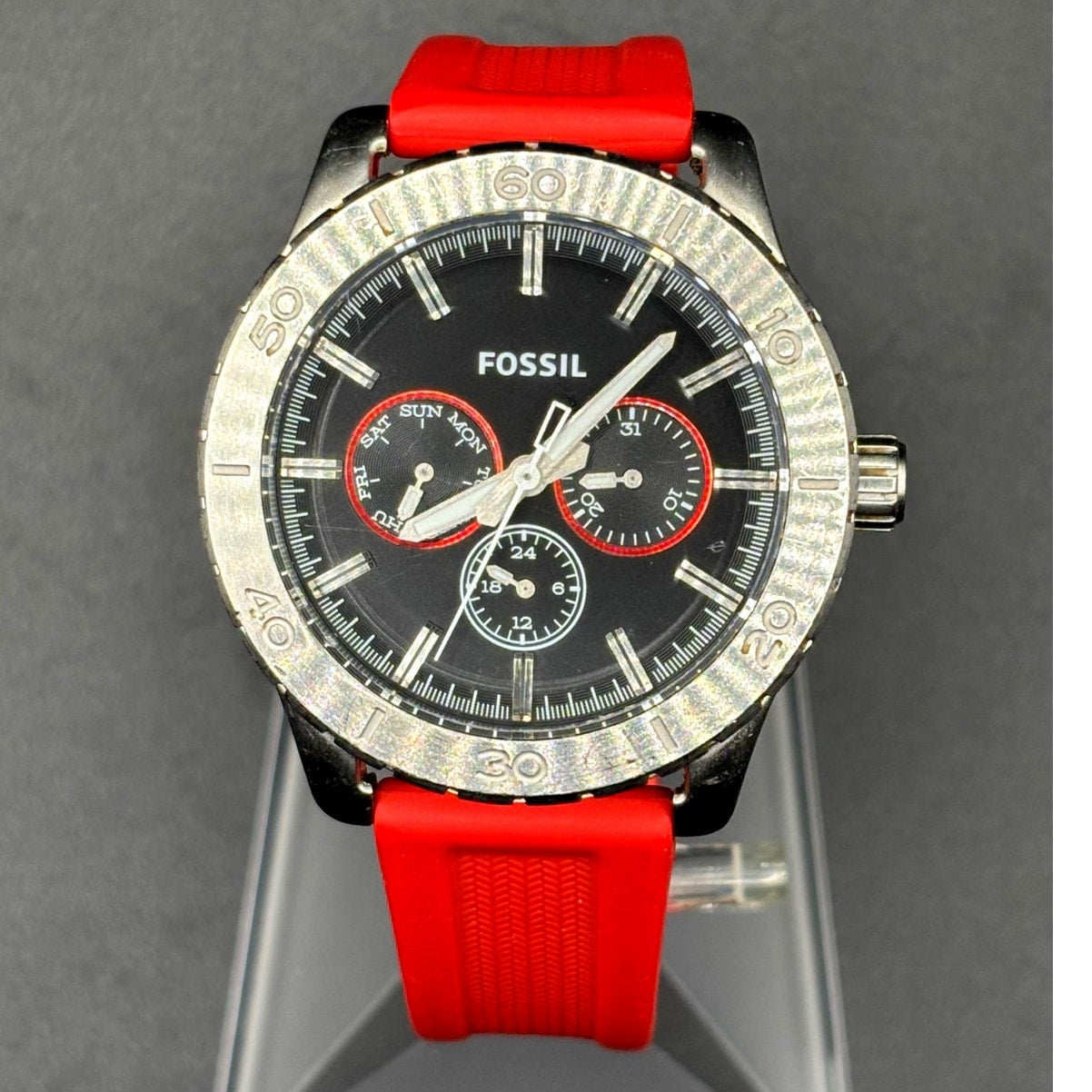 Fossil Kipton BQ1061 Black Dial Red Silicone Strap Multifunction Watch 42mm