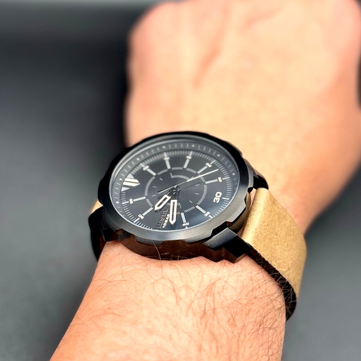 Diesel Machinus DZ1788 Men’s Black Dial Brown Leather Watch 10 BAR Quartz NIBWT