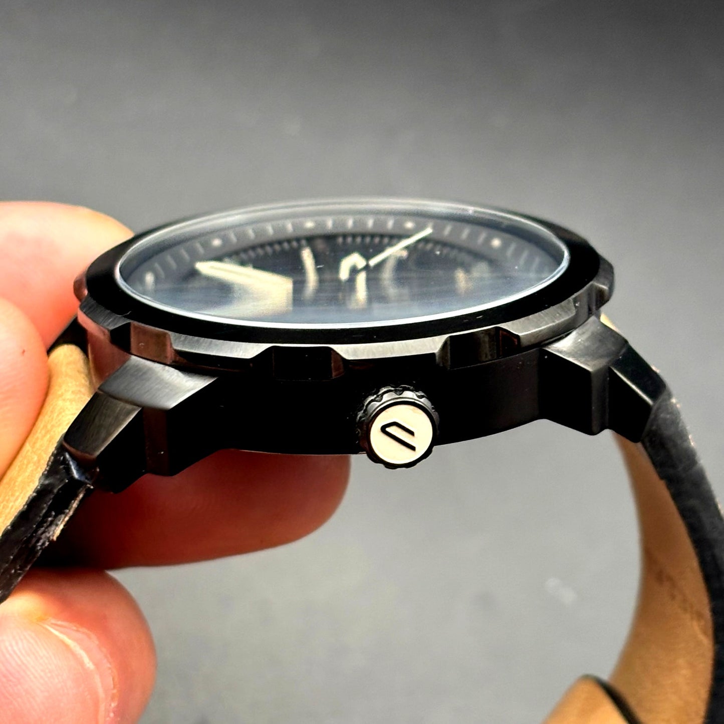 Diesel Machinus DZ1788 Men’s Black Dial Brown Leather Watch 10 BAR Quartz NIBWT