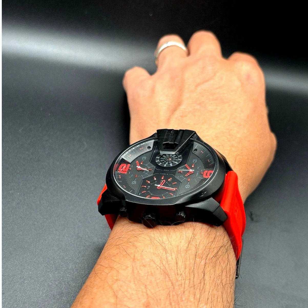 Diesel Uber Chief DZ7466 Four Time Zone Black Red 54mm Men’s Watch