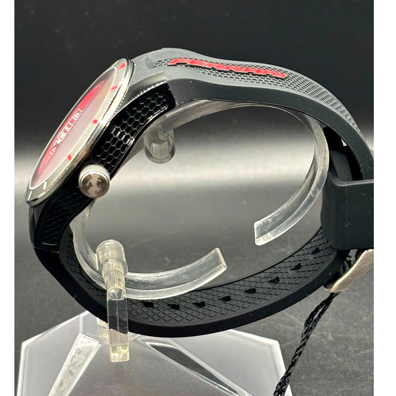 Ferrari Red Rev T 830437 Red Dial Quartz Men’s 44mm Watch NIBWT