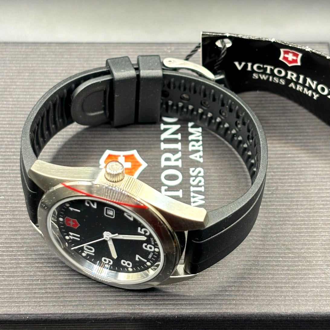 Victorinox Swiss Army Garrison 26033.CB Black 34mm Swiss Watch NWT Full Set