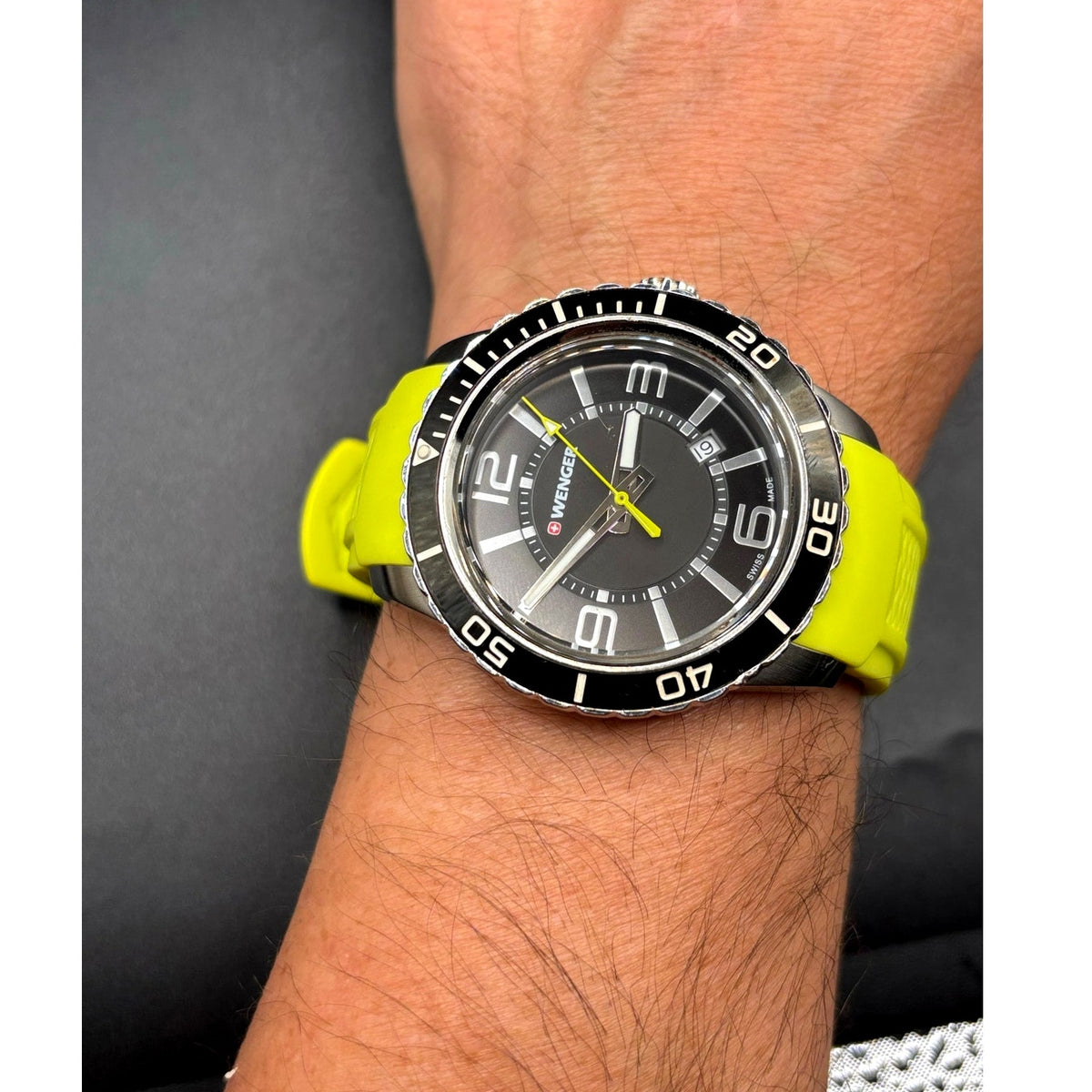 Wenger Roadster 01.0851.115 Swiss Made 45mm Black Dial Yellow Silicone Watch