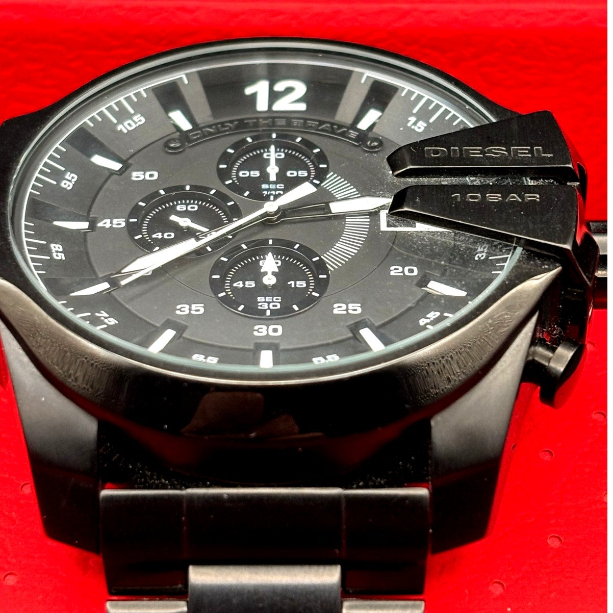 Diesel DZ4283 Mega Chief Men’s Black Stainless Steel Chronograph Watch NIBWT