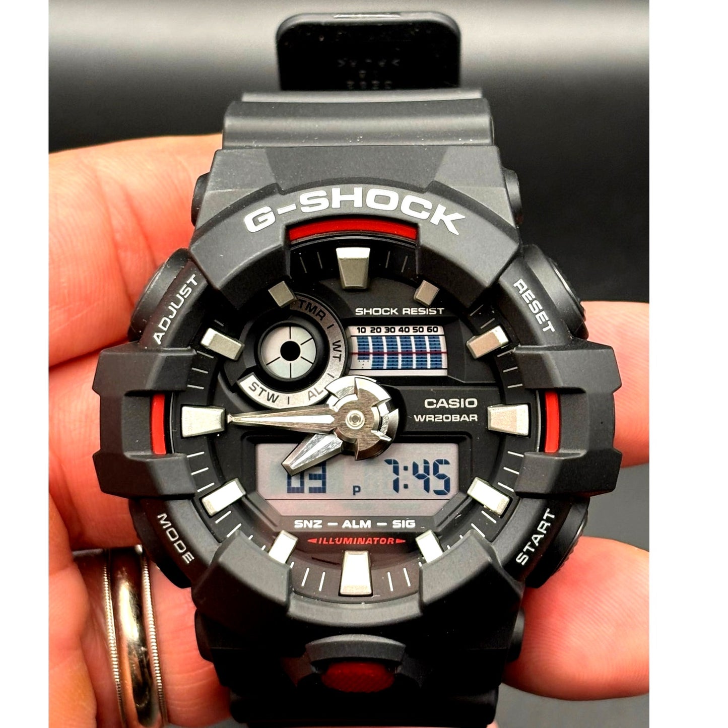 Casio G Shock GA700-1A Men’s Black Red Analog Digital 200M NIBWT