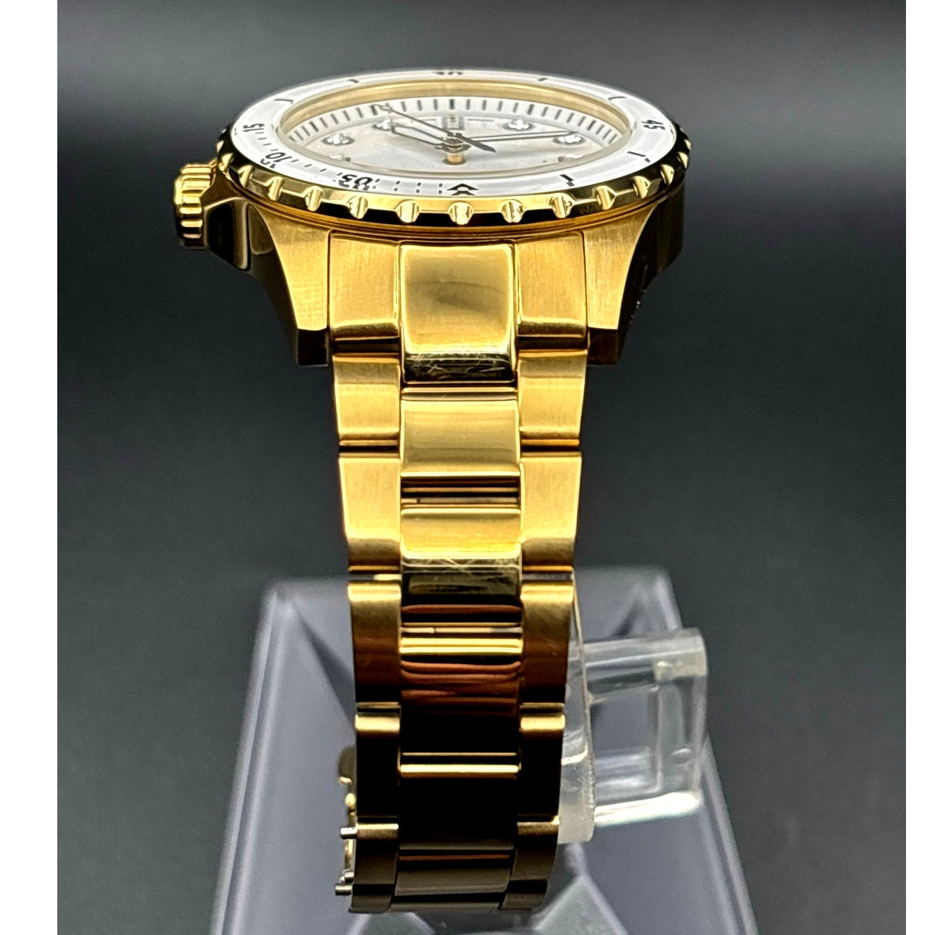 Fossil ES5350 Blue Dive Women’s White Dial Gold Tone Stainless Steel 36mm Watch