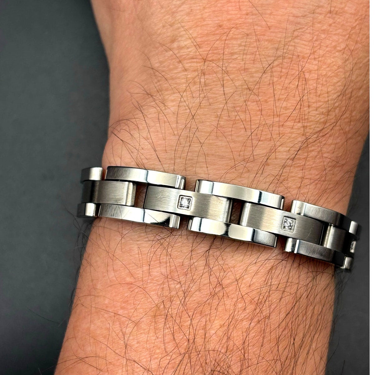 Blackjack BJB49T Men's Curved Link Stainless Steel Bracelet Cubic Zirconia NIBWT