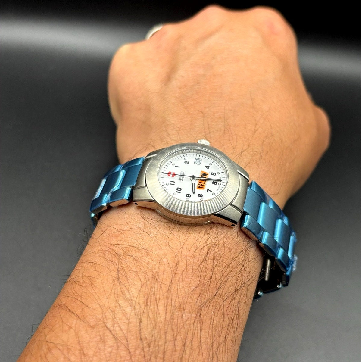 Victorinox Swiss Army Field Watch White Dial Stainless Steel 100M NIB