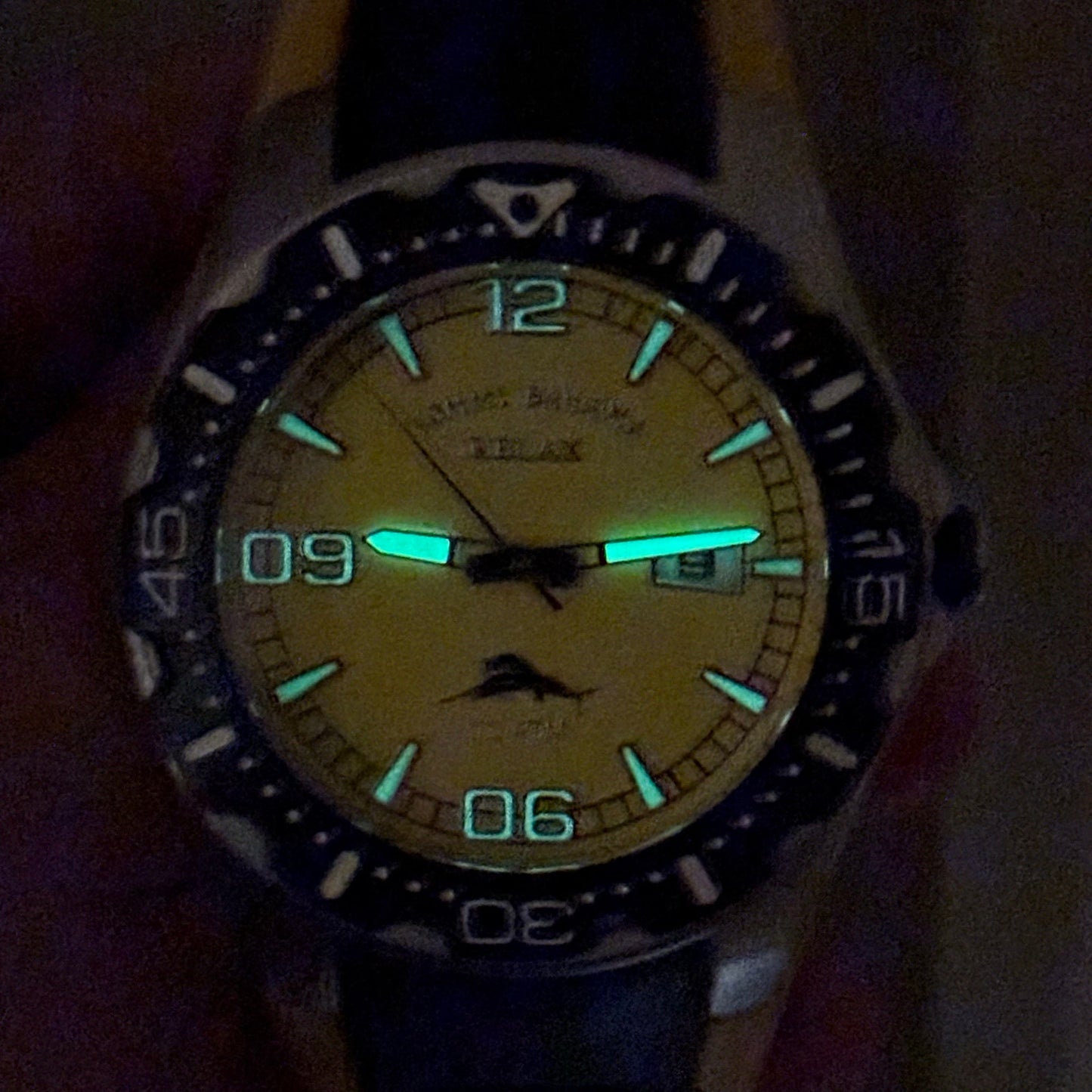 Tommy Bahama Relax RLX1000 Yellow Dial 43mm Diver Mens Watch 10ATM Beach Cruiser