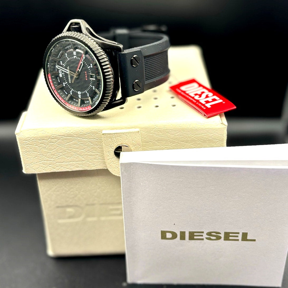 Diesel DZ1760 Rollcage Men’s Quartz Watch Black Dial Silicone Strap 46mm NIBWT