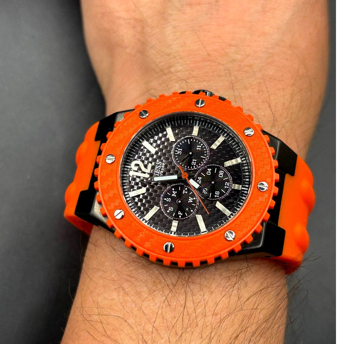 Guess Overdrive W11619G4 Orange 45mm Multifunction Men’s Watch 100M